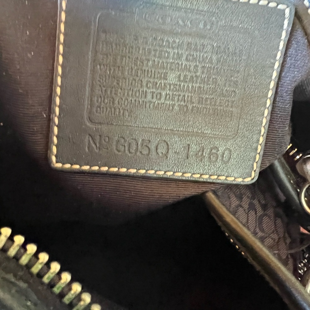 COACH women purse - Picture 10 of 12